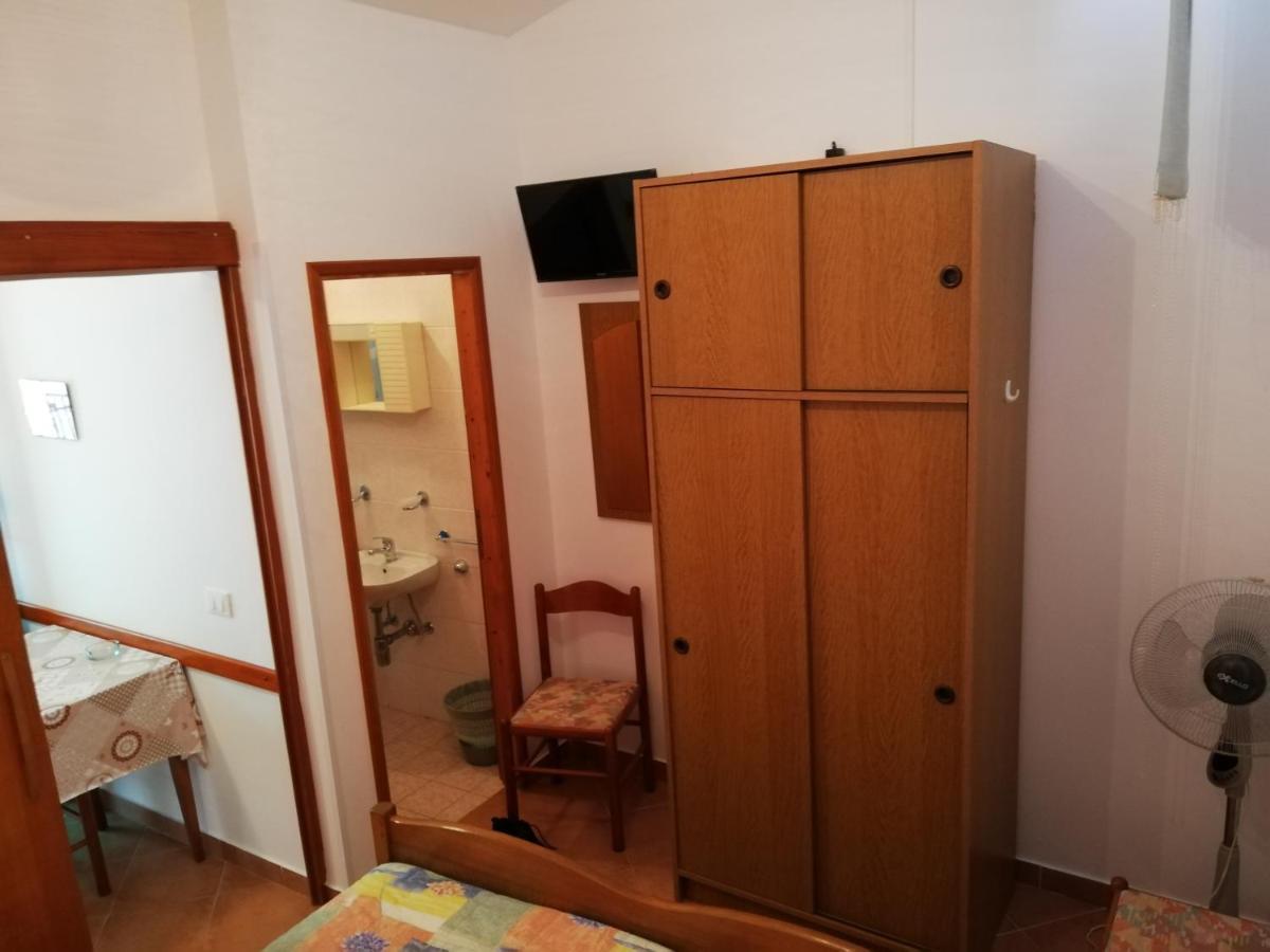 Apartments Ana Pogana Punta Križa エクステリア 写真