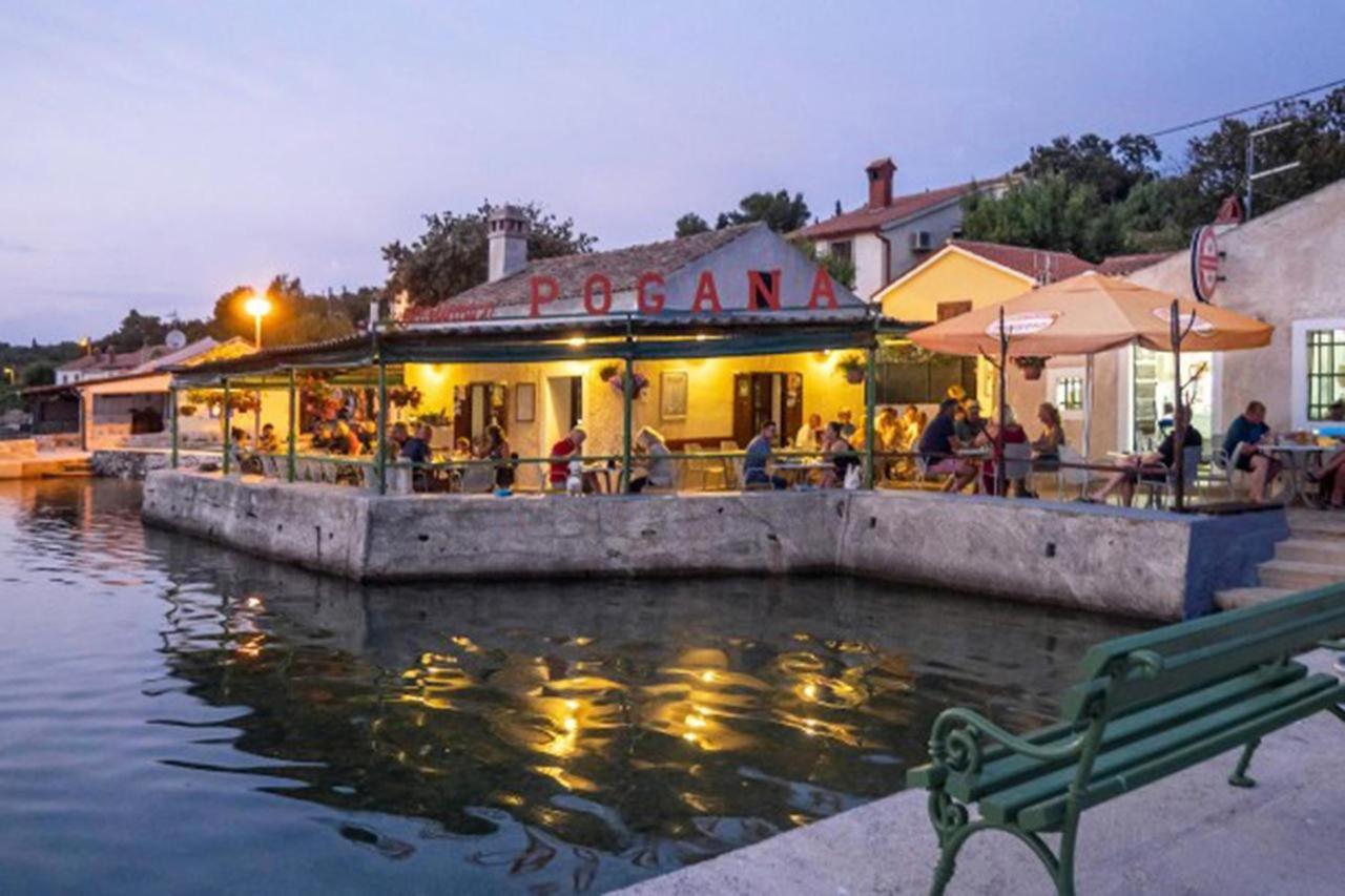 Apartments Ana Pogana Punta Križa エクステリア 写真