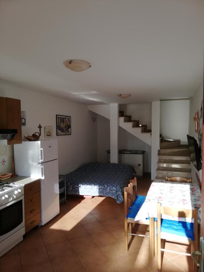 Apartments Ana Pogana Punta Križa エクステリア 写真