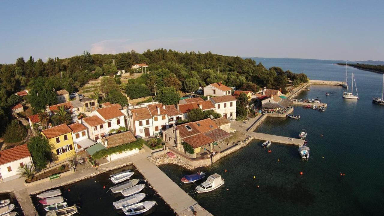Apartments Ana Pogana Punta Križa エクステリア 写真